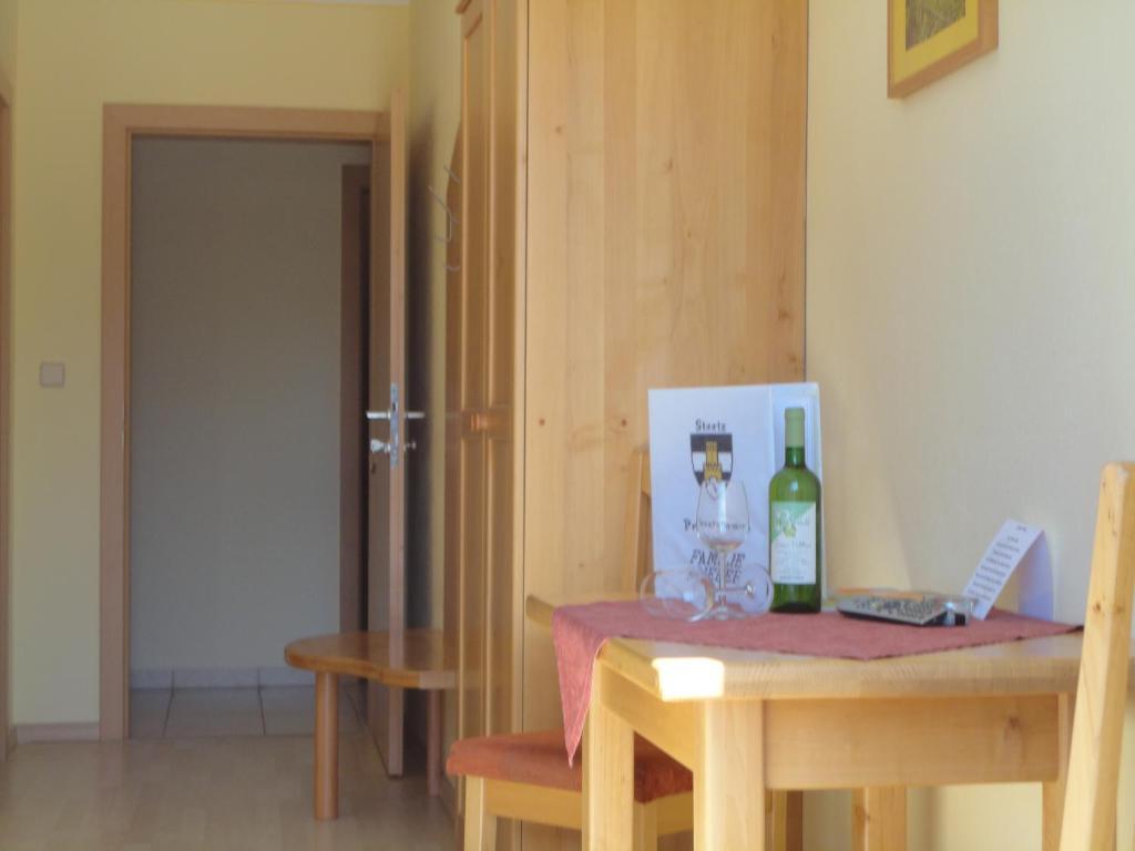 Gaestezimmer Rieder Staatz Chambre photo