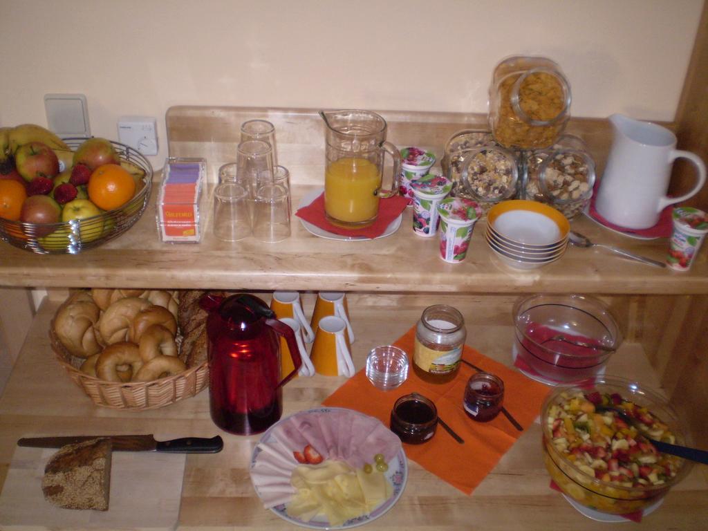 Gaestezimmer Rieder Staatz Extérieur photo